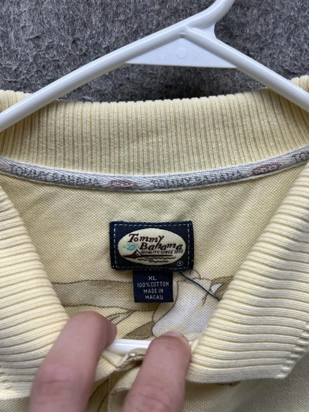 Tommy Bahama Polo Shirt Men XL Yellow Floral 100% Cotton Tropical Pocket Casual